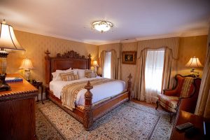 Diplomat Suite 302