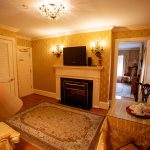 Diplomat Suite 302