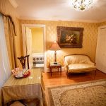 Diplomat Suite 302